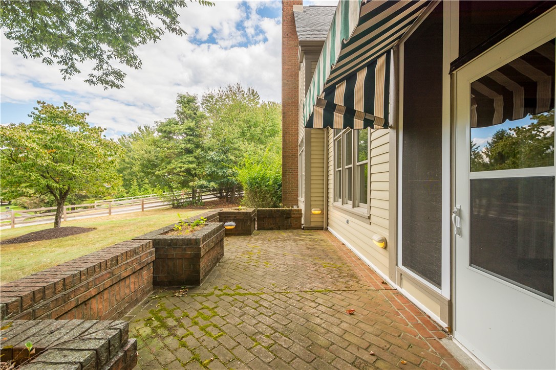 103 Isleworth Way