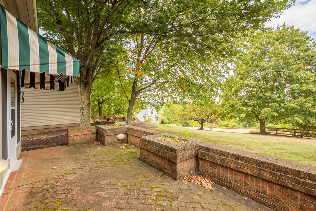 103 Isleworth Way