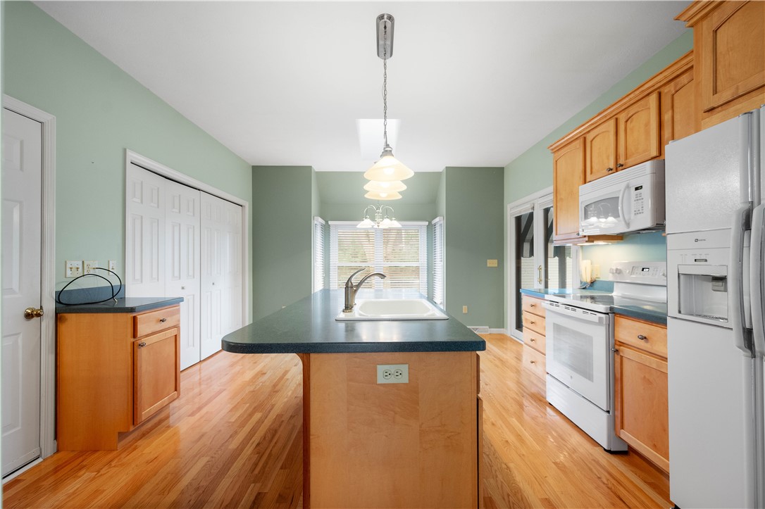 103 Isleworth Way