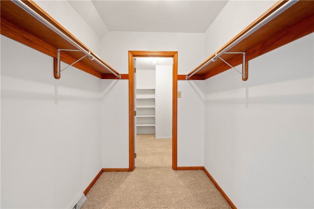 103 Isleworth Way