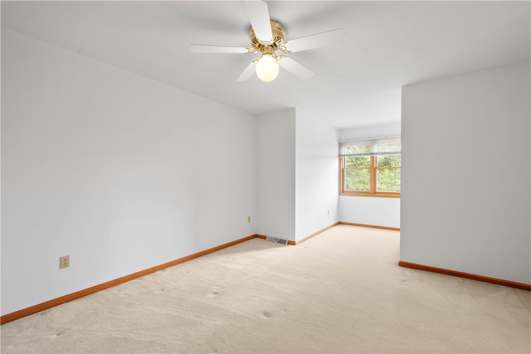 103 Isleworth Way