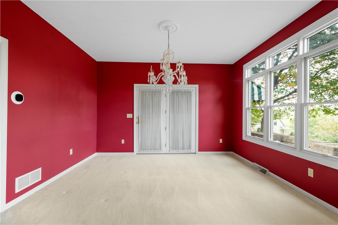 103 Isleworth Way