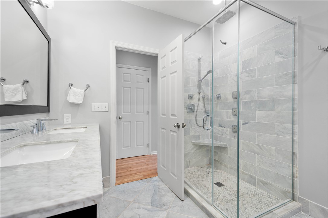 103 Isleworth Way