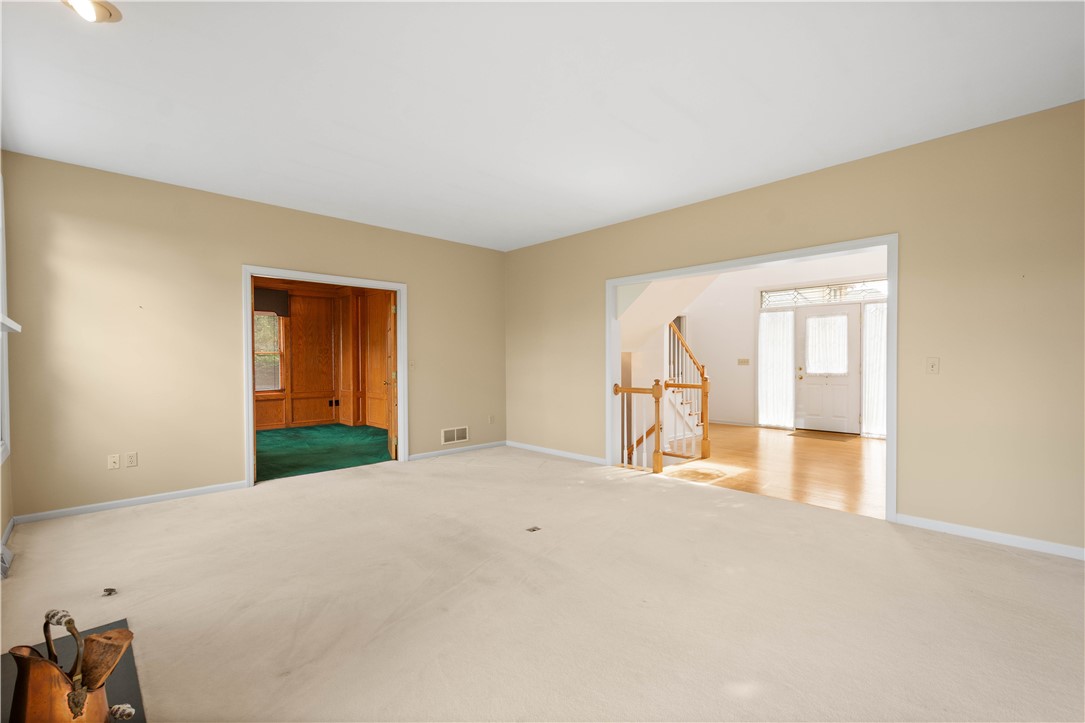 103 Isleworth Way