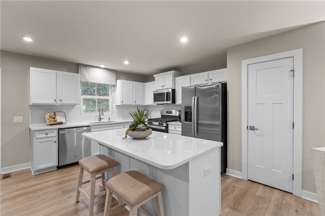 10 Maple Hill