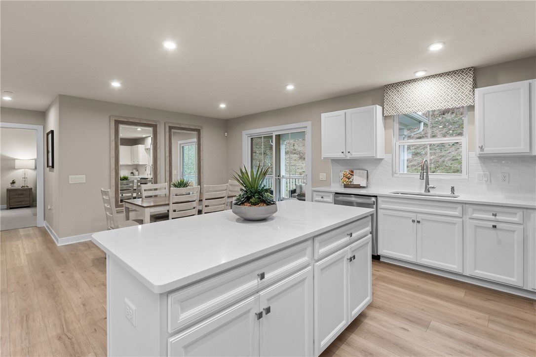 10 Maple Hill