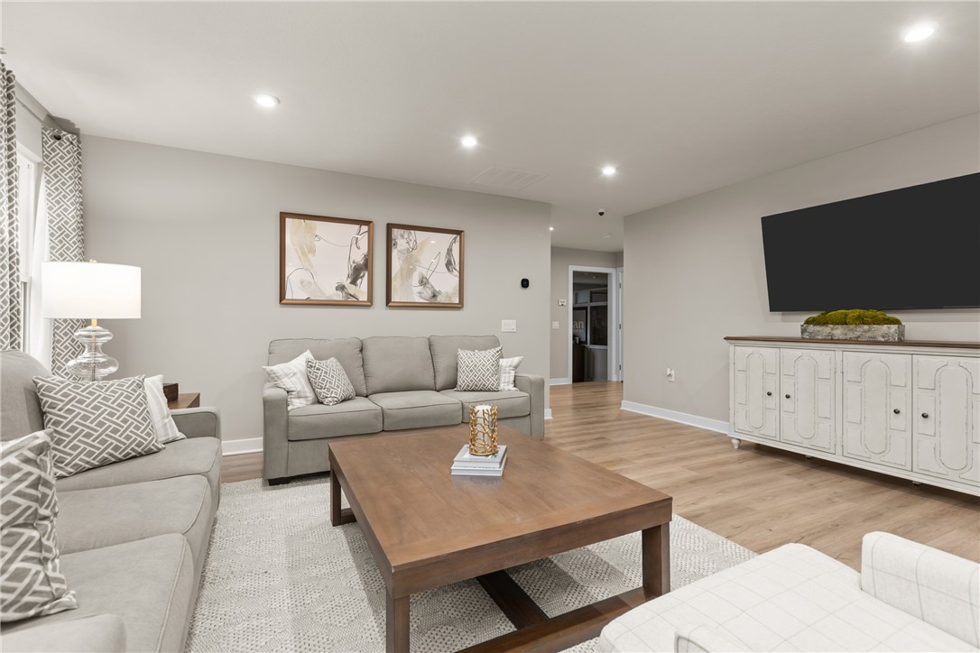 10 Maple Hill