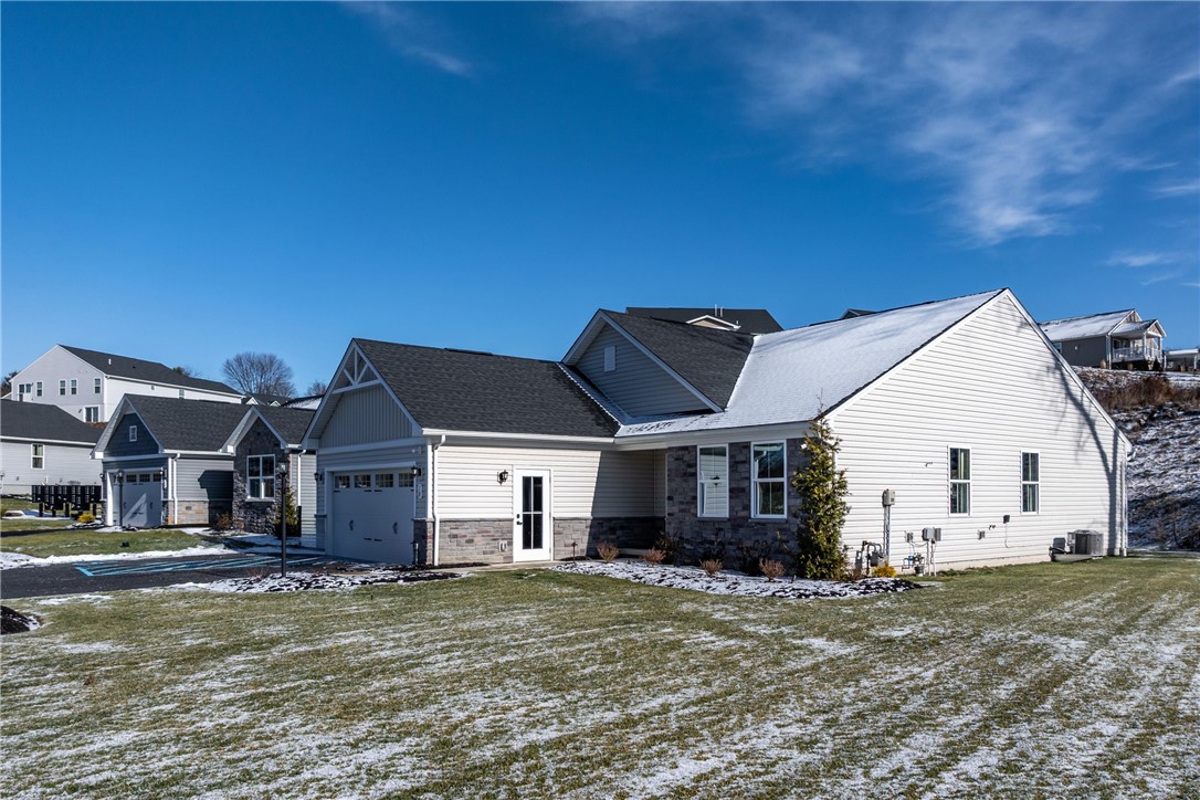 10 Maple Hill