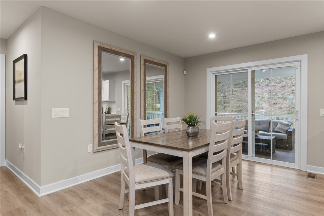 10 Maple Hill