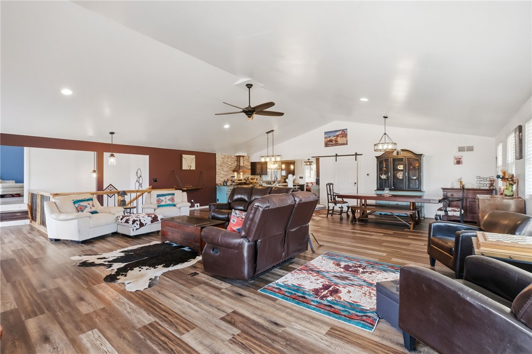 27 Bock Ln