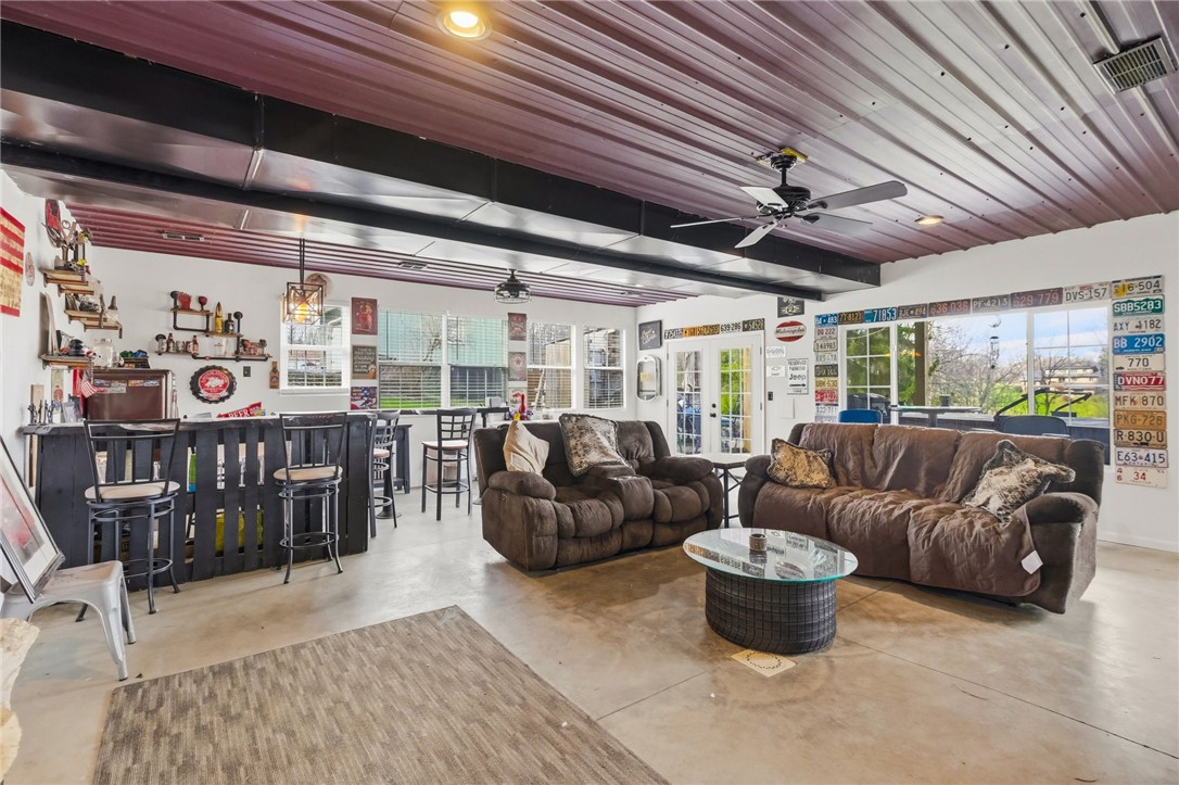 27 Bock Ln