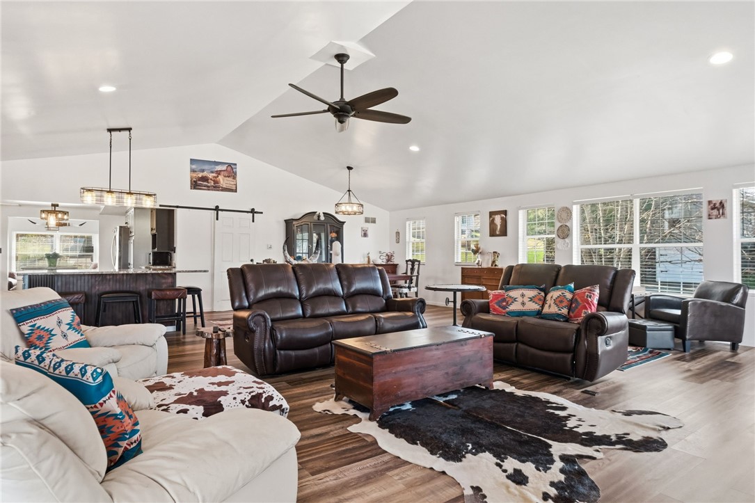 27 Bock Ln