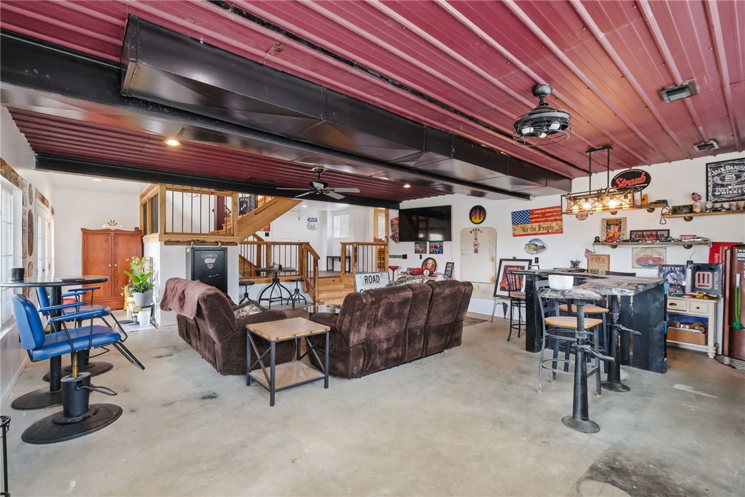 27 Bock Ln