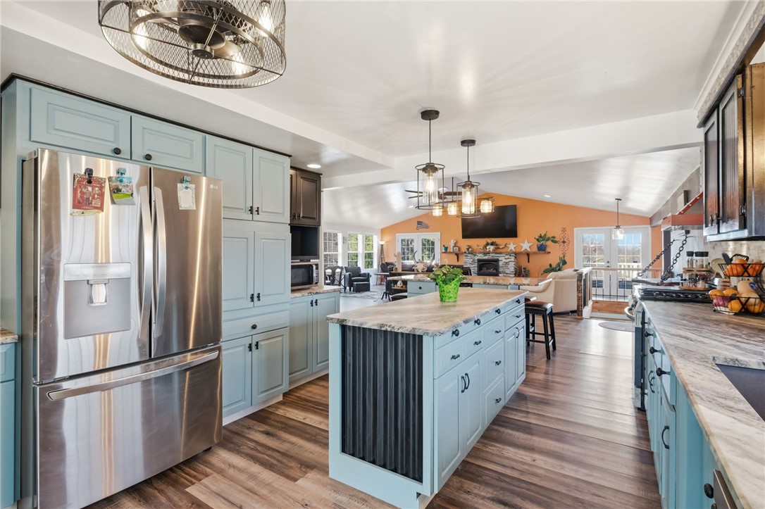 27 Bock Ln