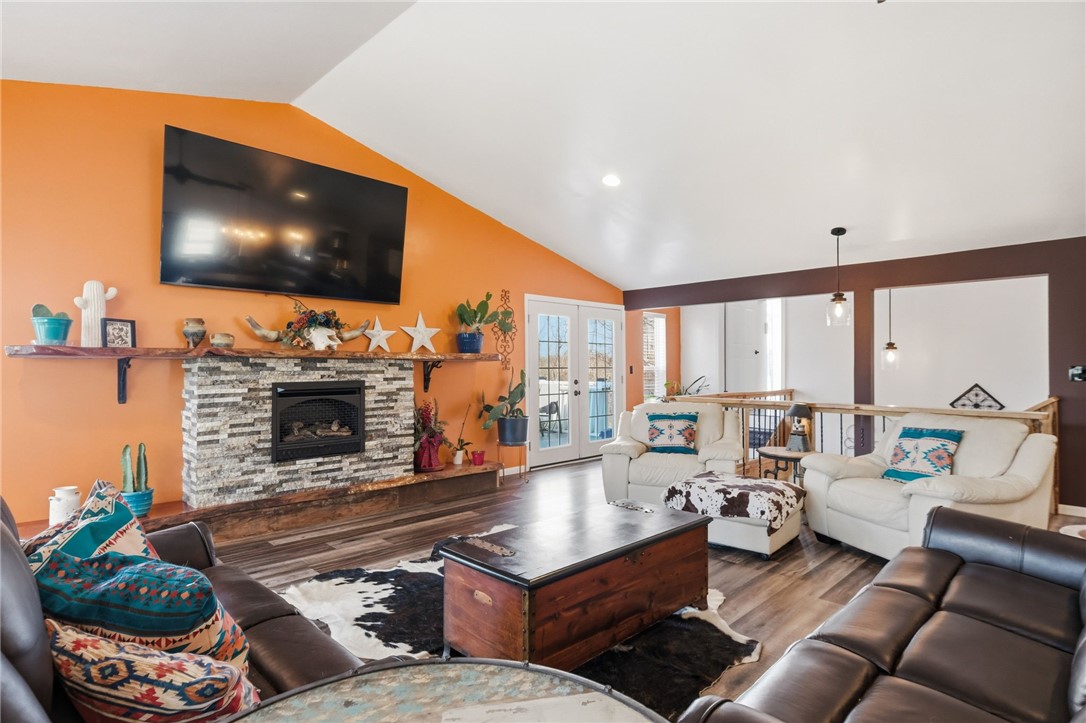 27 Bock Ln