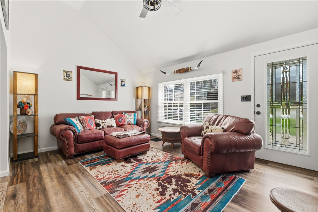 27 Bock Ln
