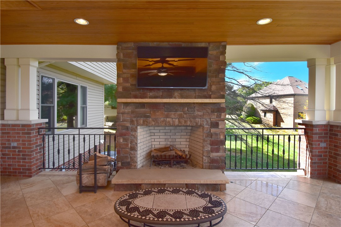 1375 Royal Oak Dr.
