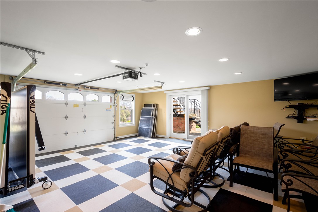 1375 Royal Oak Dr.