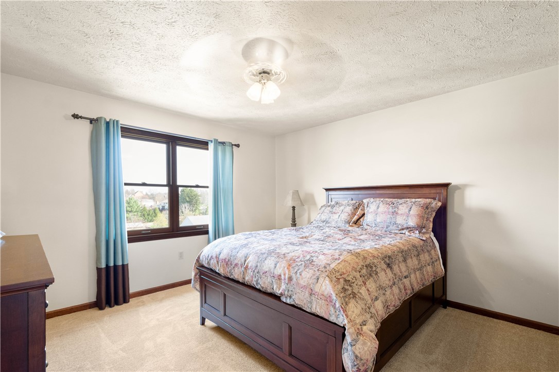 1375 Royal Oak Dr.