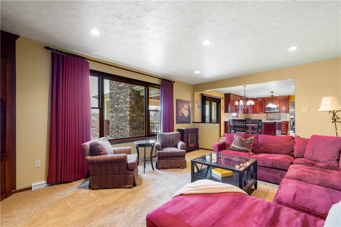 1375 Royal Oak Dr.