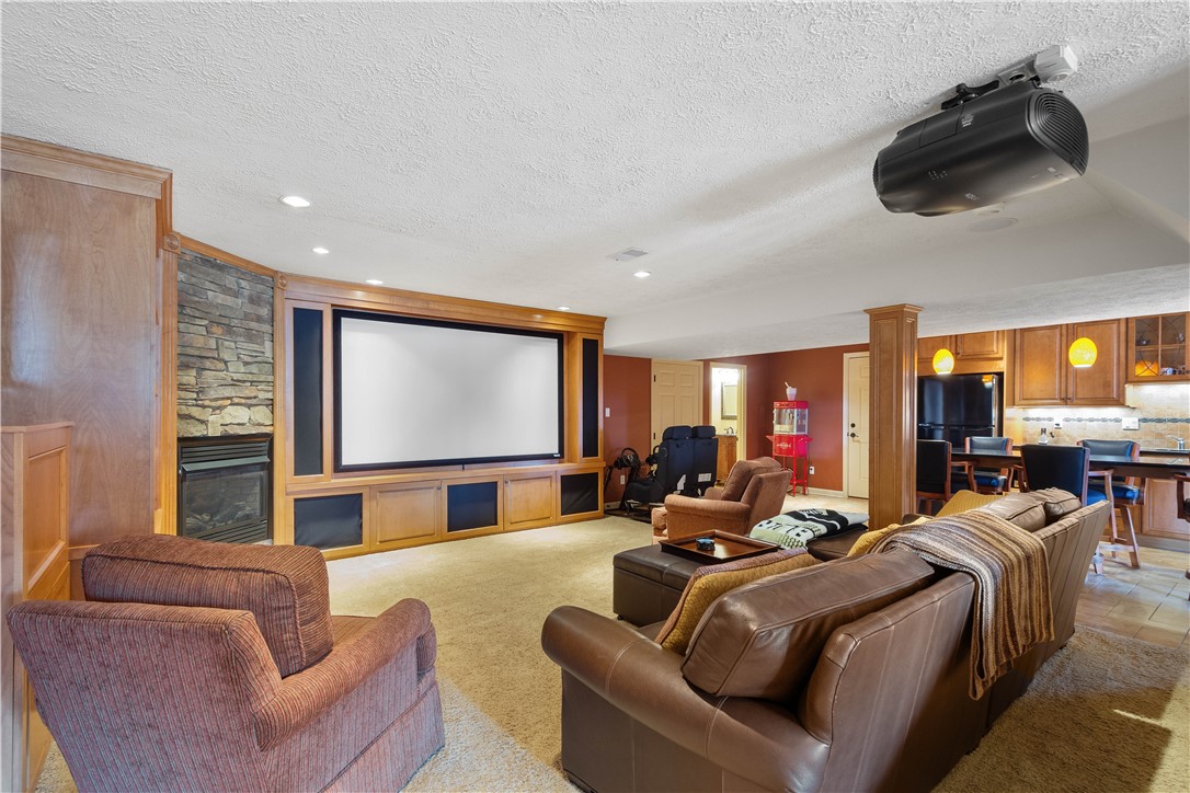 1375 Royal Oak Dr.