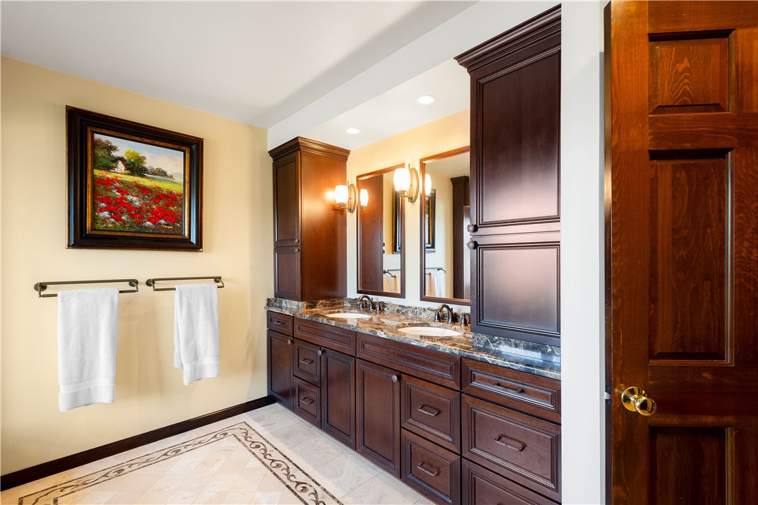 1375 Royal Oak Dr.