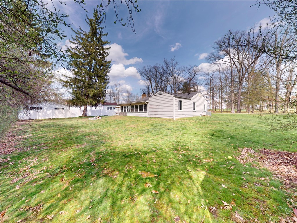 225 Fairway Ln