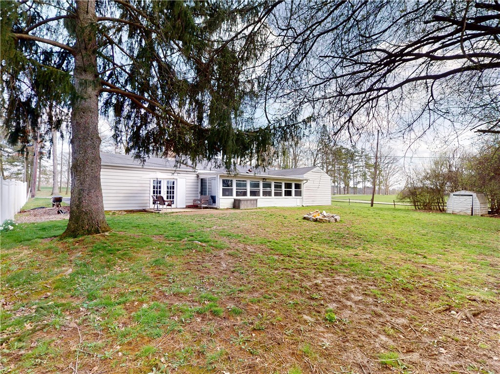 225 Fairway Ln