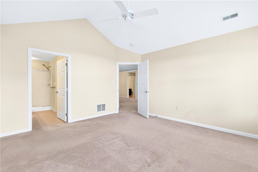 2104 Isleworth Ln