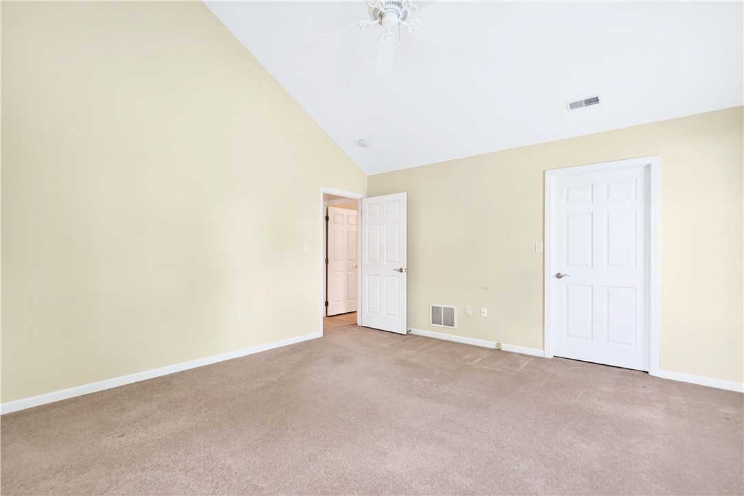 2104 Isleworth Ln