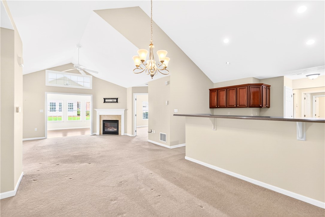 2104 Isleworth Ln
