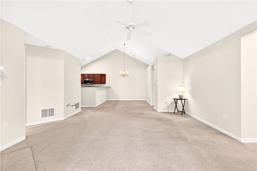 2104 Isleworth Ln