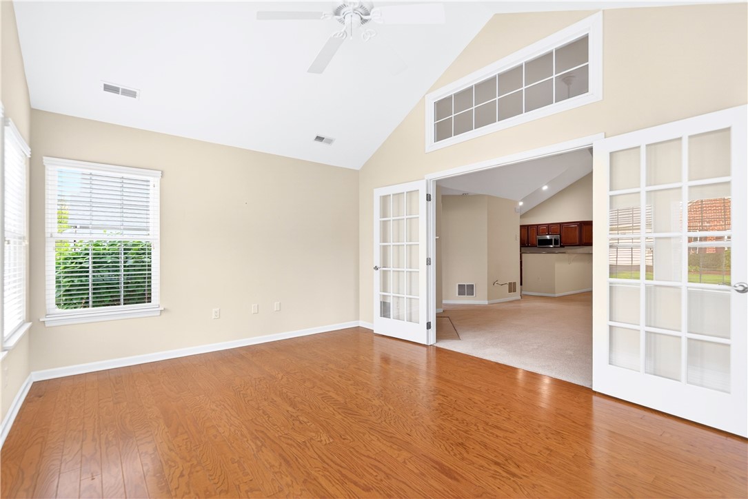 2104 Isleworth Ln