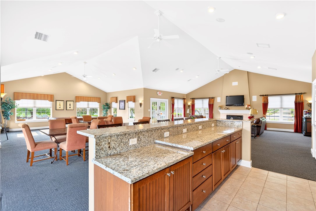 2104 Isleworth Ln