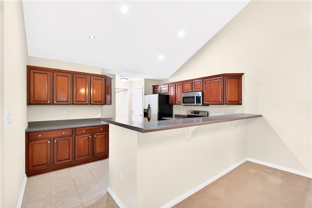 2104 Isleworth Ln