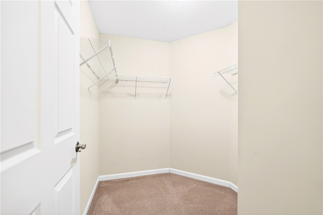 2104 Isleworth Ln
