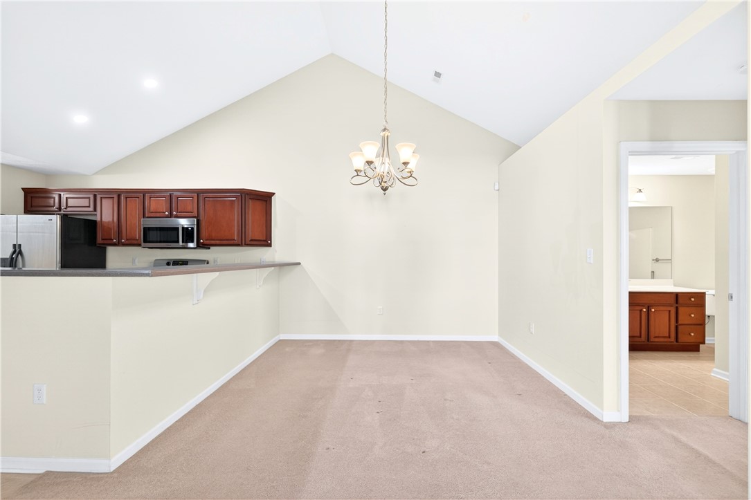 2104 Isleworth Ln