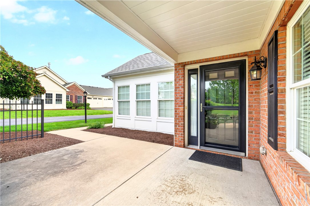 2104 Isleworth Ln