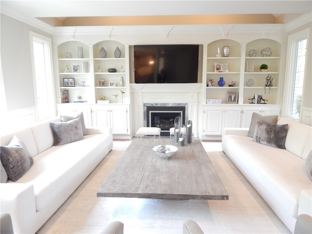 1007 Amy Place