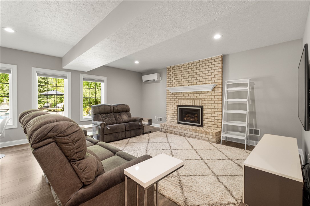 1007 Amy Place