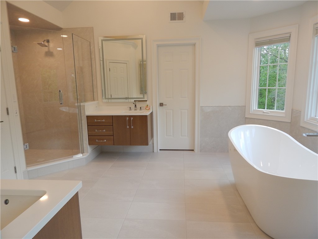 1007 Amy Place