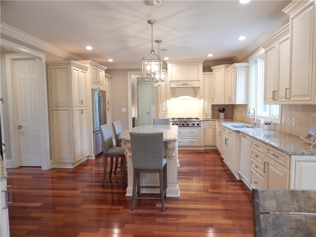 1007 Amy Place
