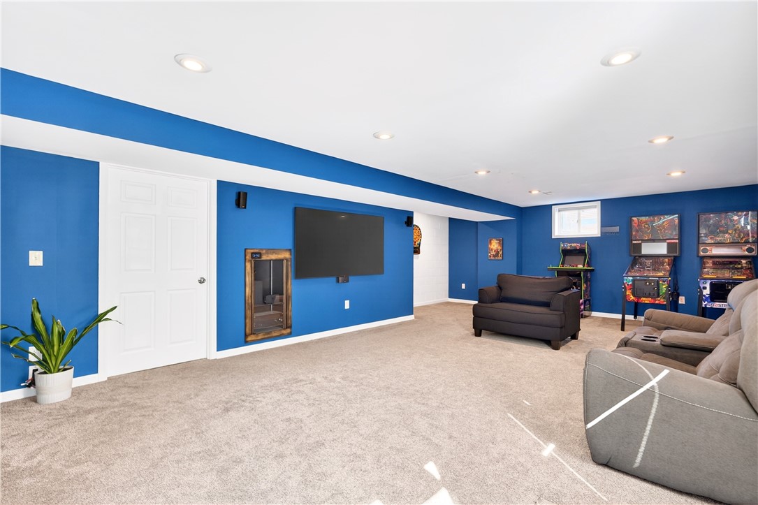 111 Alder Drive