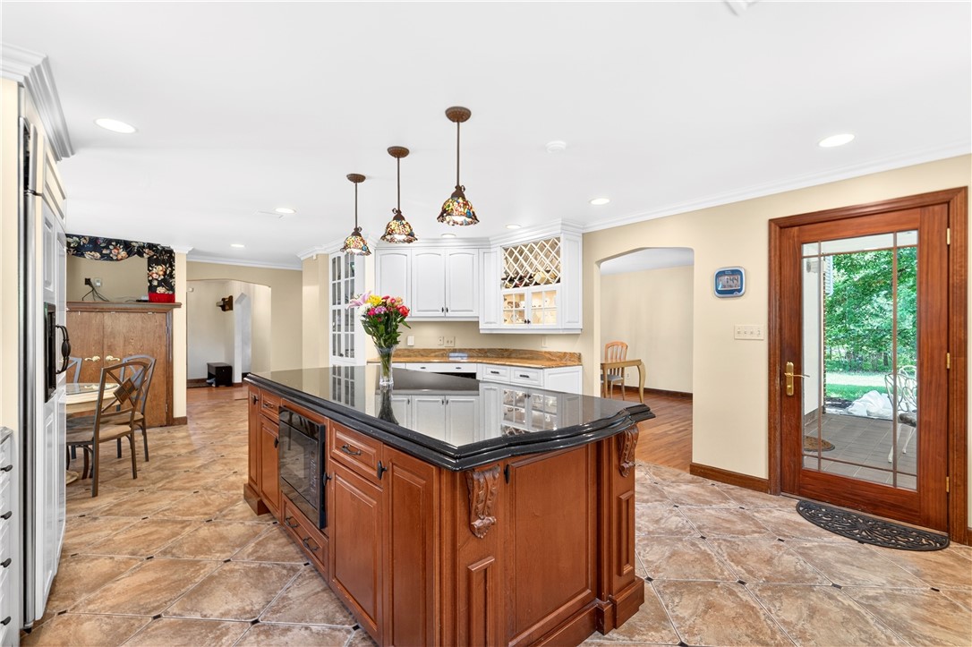 2590 Wildwood Road