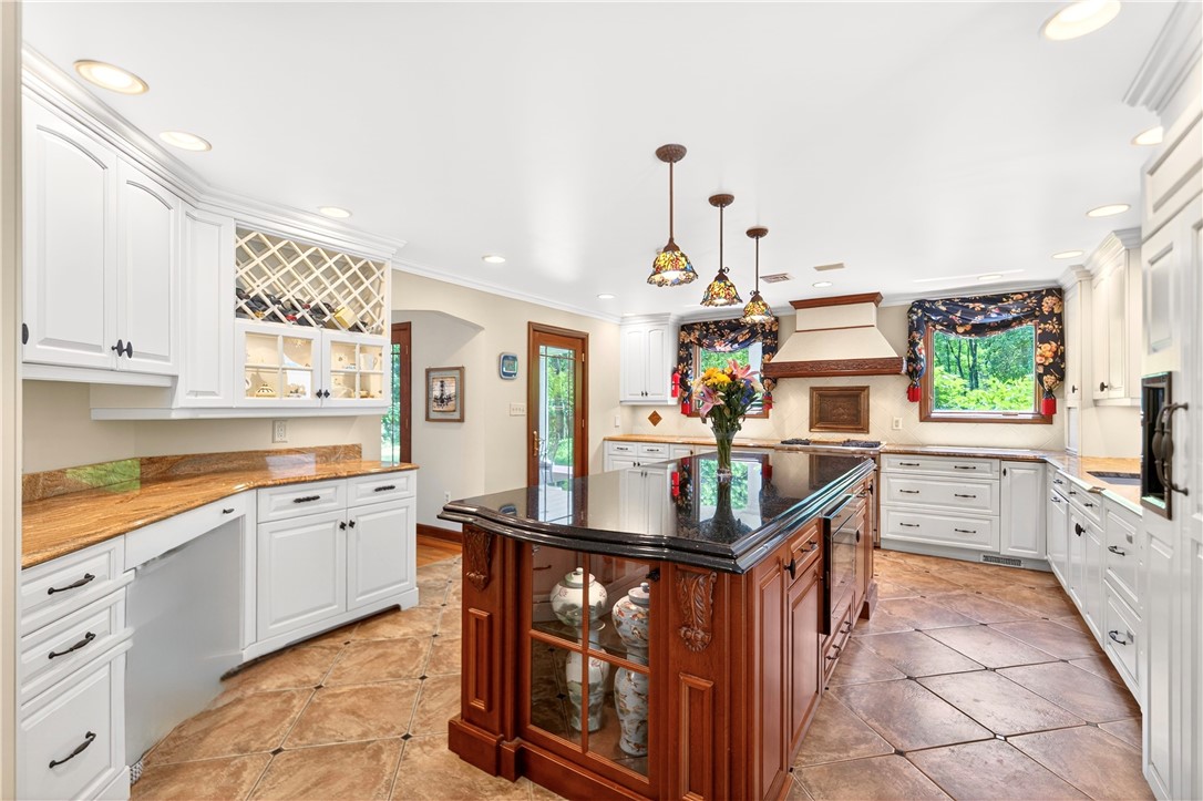 2590 Wildwood Road