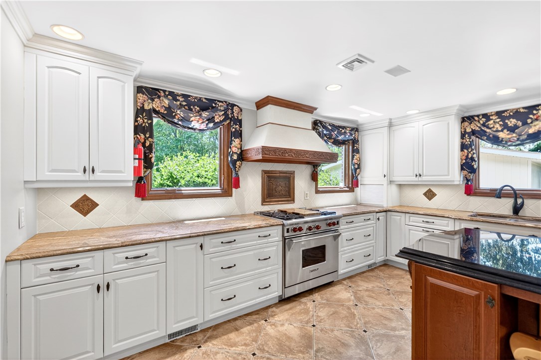 2590 Wildwood Road