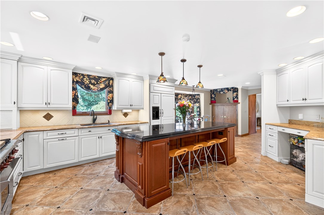 2590 Wildwood Road