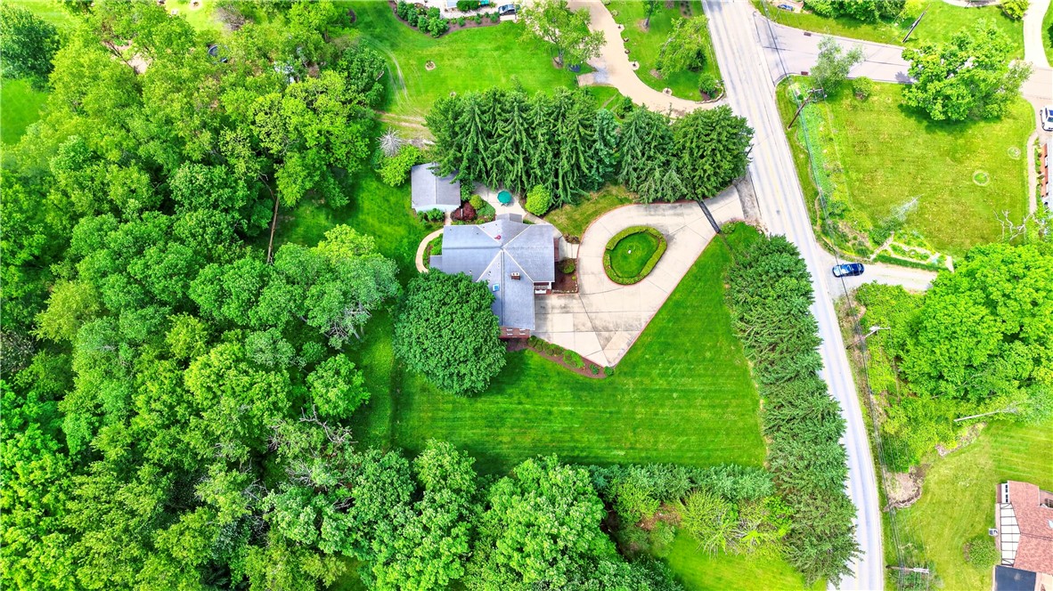 2590 Wildwood Road