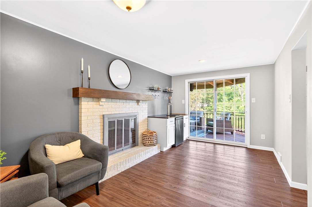 211 Elrose Dr