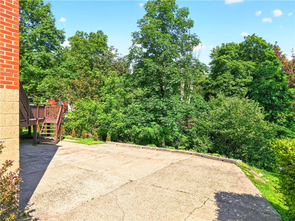 211 Elrose Dr